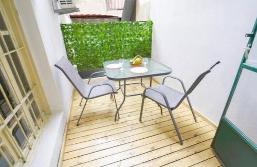 Beirut Apartamento | Spirit - 2-BR Apt & Balcony in Mar Mikhael