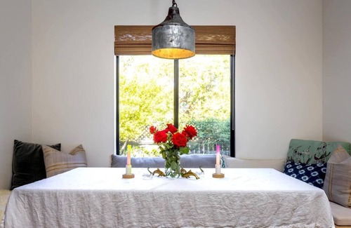 Meiners Oaks Casa | SPIRITUAL RETREAT & RESET - Charming 2 bed, 2 bath Home & Spa in Ojai, WIFI/AC