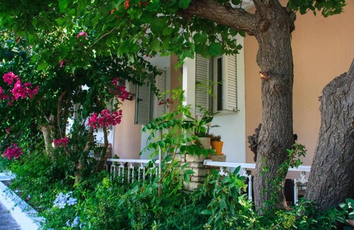 Ireon Hotel | Spiti Hotel