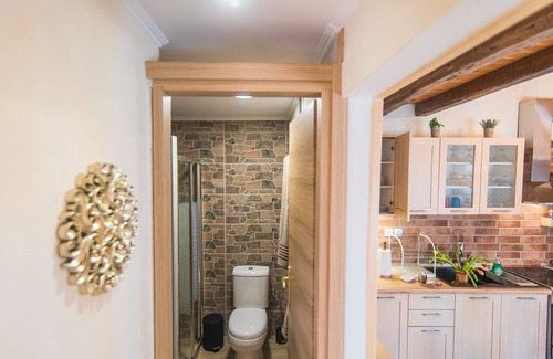 Chlomatiana Cabaña | Spiti Lagis - casa de campo rústica con loft de 1 hab.