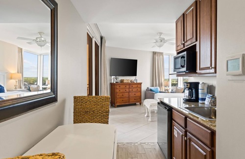 West Panama City Beach Condominio | Splash Beach Resort by Panhandle Getaways