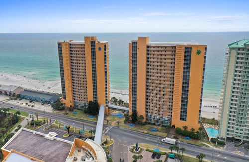 West Panama City Beach Condominio | Splash Beach Resort by Panhandle Getaways
