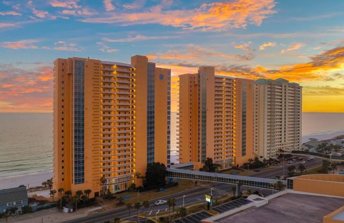 West Panama City Beach Condominio | Splash Beach Resort by Panhandle Getaways