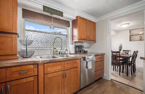 South Bradenton Casa | Splash Oasis - 3BR, 6 Beds, Heated Pool, Spa, BBQ Grill, Ping Pong, Near Beaches
