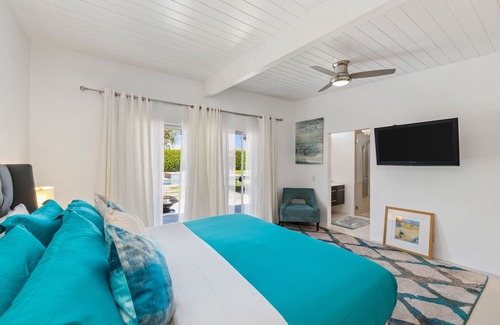 Sunmor Casa | Splash Plaimor - Huge Backyard- Entertainer’s kitchen