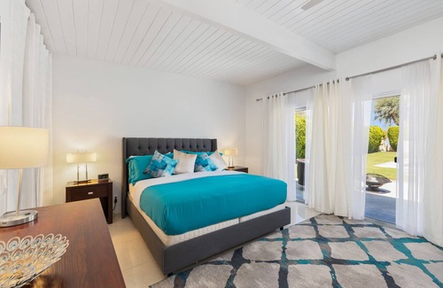 Sunmor Casa | Splash Plaimor - Huge Backyard- Entertainer’s kitchen