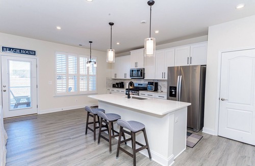 Millville Casa | Splash & Stay! Poolside Fun Near Bethany!