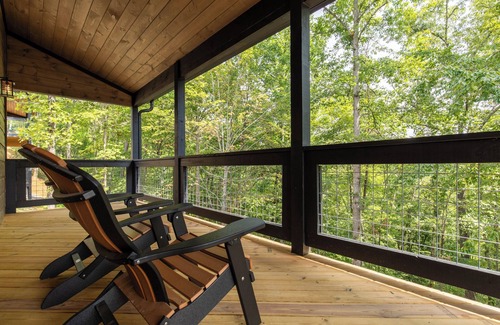 Gatlinburg - Pigeon Forge Cabina | Splashin and Relaxin