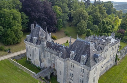 Grand-Brassac Otro | Espléndido castillo del siglo 14 con piscina en el suroeste de Francia.