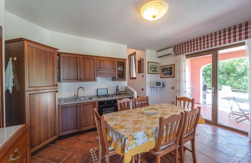 Stintino Villa | Espléndida villa de 2 plantas en el centro con terrazas, vistas al mar y aire acondicionado.
