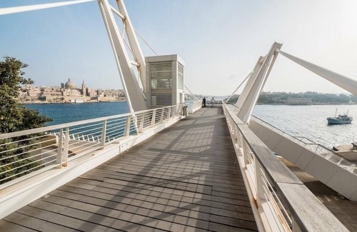 Swieqi Apartamento | Splendid 2BR Apartment in Central St Julian's