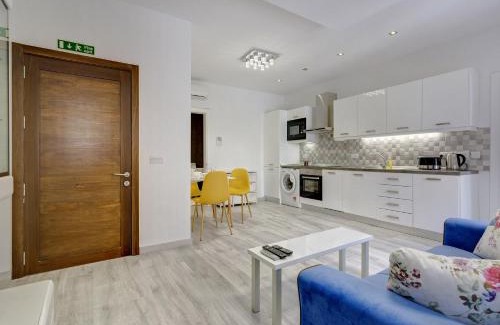 Tower Road Apartamento | Splendid Apartment, Steps Away from the Sea