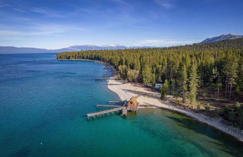 Chamberlands Casa | Splendid at Chamberlands by Tahoe Getaways - Chamberlands HOA, Private Hot Tub & Walk to Lake Tahoe