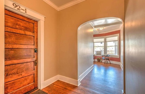 Central Midtown Apartamento | Splendid Colonial in Midtown with Parking