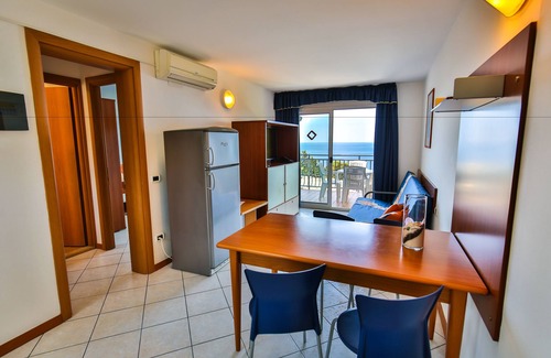 Pula Complejo | Splendid Golden Rocks Resort