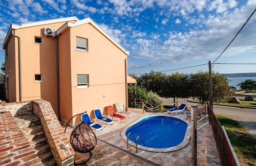 Maslenica Casa | Espléndida Casa de vacaciones en Jasenice con piscina