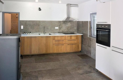 Jehnici Apartamento | Splendid Poreč Holiday Home With Swimming Pool