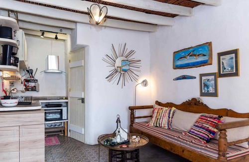 Mirsini Casa | Espléndida casa con vista al mar, acogedora con gran terraza en la azotea