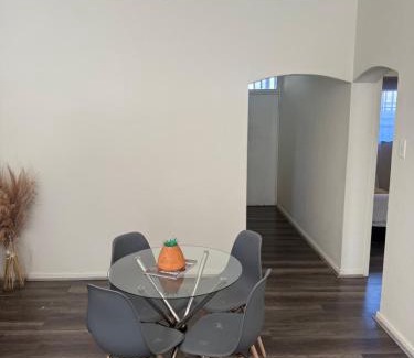 Woodmead Apartamento | Splendid spacious two bedroom apartment