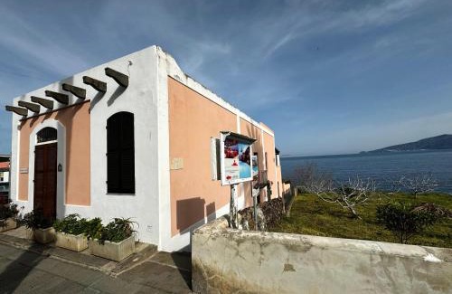 Santa Marina Salina Villa | Splendida Villa Eoliana a due passi dal mare con panorama mozzafiato