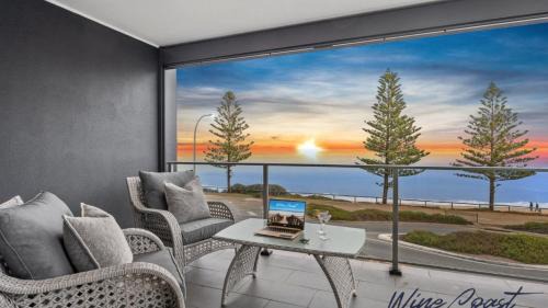 Christies Beach Casa | Splendour By The Sea By Wine Coast Holidays