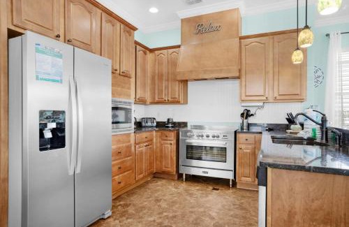 Villages of Crystal Beach Casa | Splish Splash Pet friendly Pool view