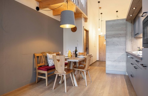 Haus im Ennstal Apartamento | Split-level apartment with a fine sauna