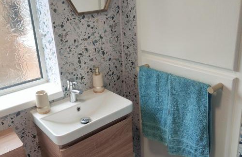 Skegby Casa | Split Level Bungalow - Sleeps4 - Close to walks