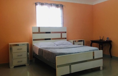 Centro Cama Y Desayuno | SPM bed and breakfast nice and quiet walking distance to the beach