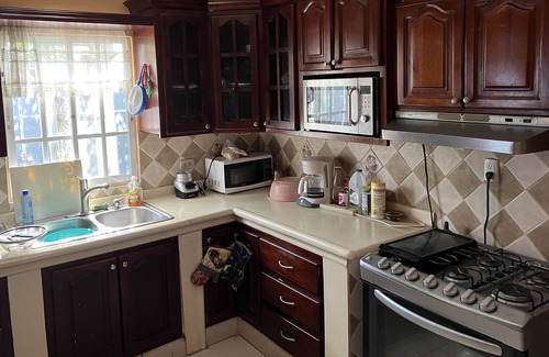Centro Cama Y Desayuno | SPM bed and breakfast nice and quiet walking distance to the beach