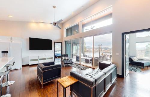 Coeur d'Alene Casa | Spokane River Retreat