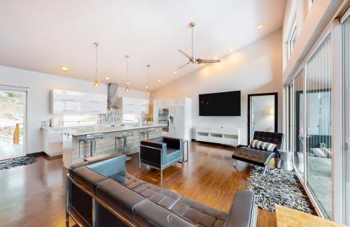 Coeur d'Alene Casa | Spokane River Retreat