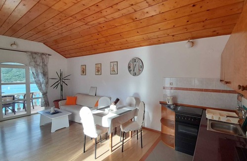 Govedari Apartamento | Sponga 2 Apartment with balcony and sea view
