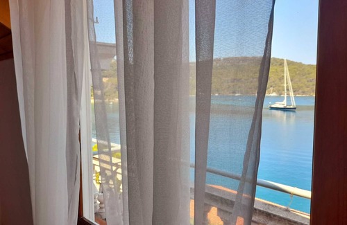 Govedari Apartamento | Sponga 2 Apartment with balcony and sea view