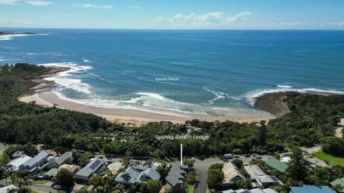Angourie Casa | Spooky Beach Lodge - Oceanstays