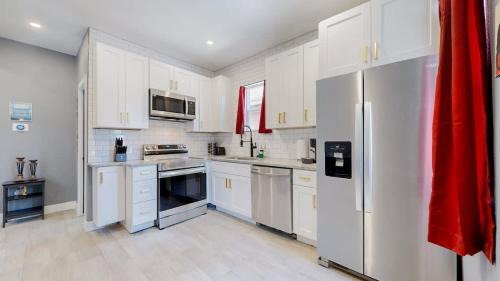 Washington Park West Casa | Spooky Victorian Family house with four bedrooms central to downtown