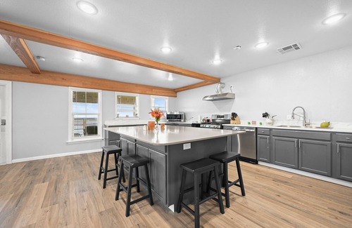 Golden Meadow Casa | Sportsman's Paradise: Steps away from your next adventure