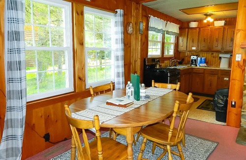 Oquossoc Cabaña | Sportsman's Paradise 2 - on Rangeley Lake!