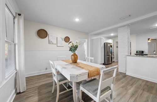 Foley Casa | Sportsplex.PetFriendly.OWA.GasGrill.Foosball.FullyFencedYard
