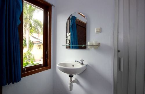 Bengkulu Casa | SPOT ON 2842 Hotel Rindu