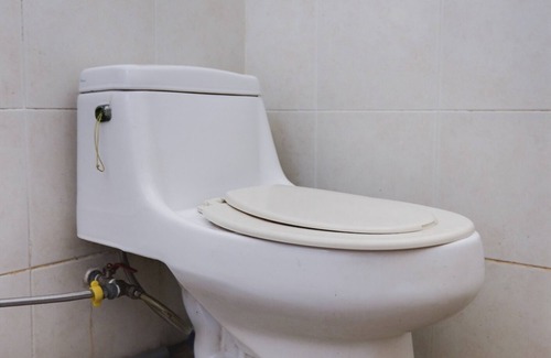 Lubuk Baja Hotel | SPOT ON 91879 Emes Jaya HomestayNearSamsung Electronic Indonesia PT