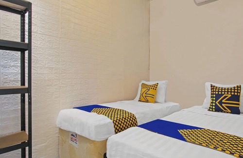 West Semarang Hotel | SPOT ON 92495 Wisma AyemNearTaman Doa Maria Gereja Bongsari