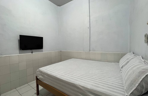 Makassar Hotel | SPOT ON 92654 Oma Homestay