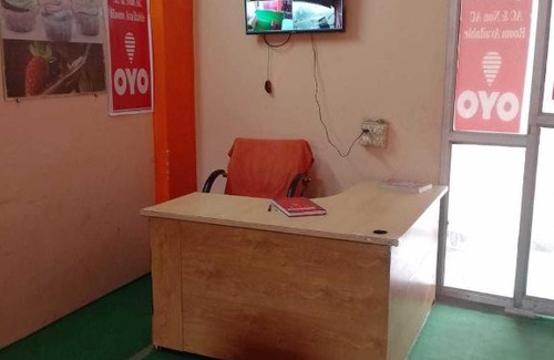 Hathras Hotel | SPOT ON Chaudhary Hotel