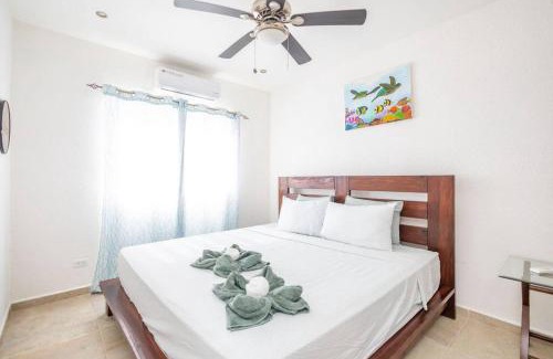 Roatan Apartamento | Spotless 3 BRs house w/pool