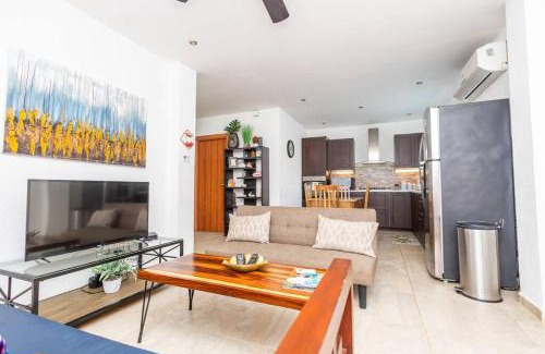 Roatan Apartamento | Spotless 3 BRs house w/pool