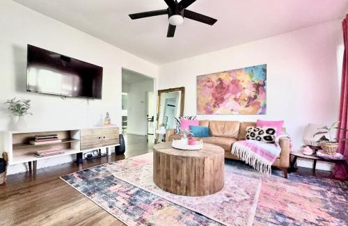 Inglewood Casa | Spotless Modern Home Close to LAX & Sofi Stadium