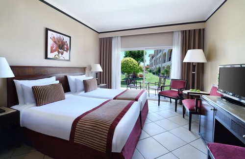 Sharm El Sheikh Hotel | Sprawling All‑Inclusive Resort: Pools, Beach, Waterslides, Spa & Kids’ Actvity