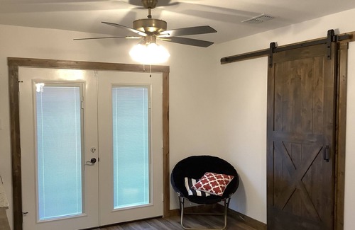Kaufman County Otro | Sprawling family farmhouse in a beautiful spacious country setting.