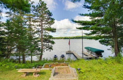 Lake Shore Casa | Sprawling Minnesota Home with On-Site Lake Access